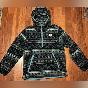 The North Face men’s fleece pullover. NWOT